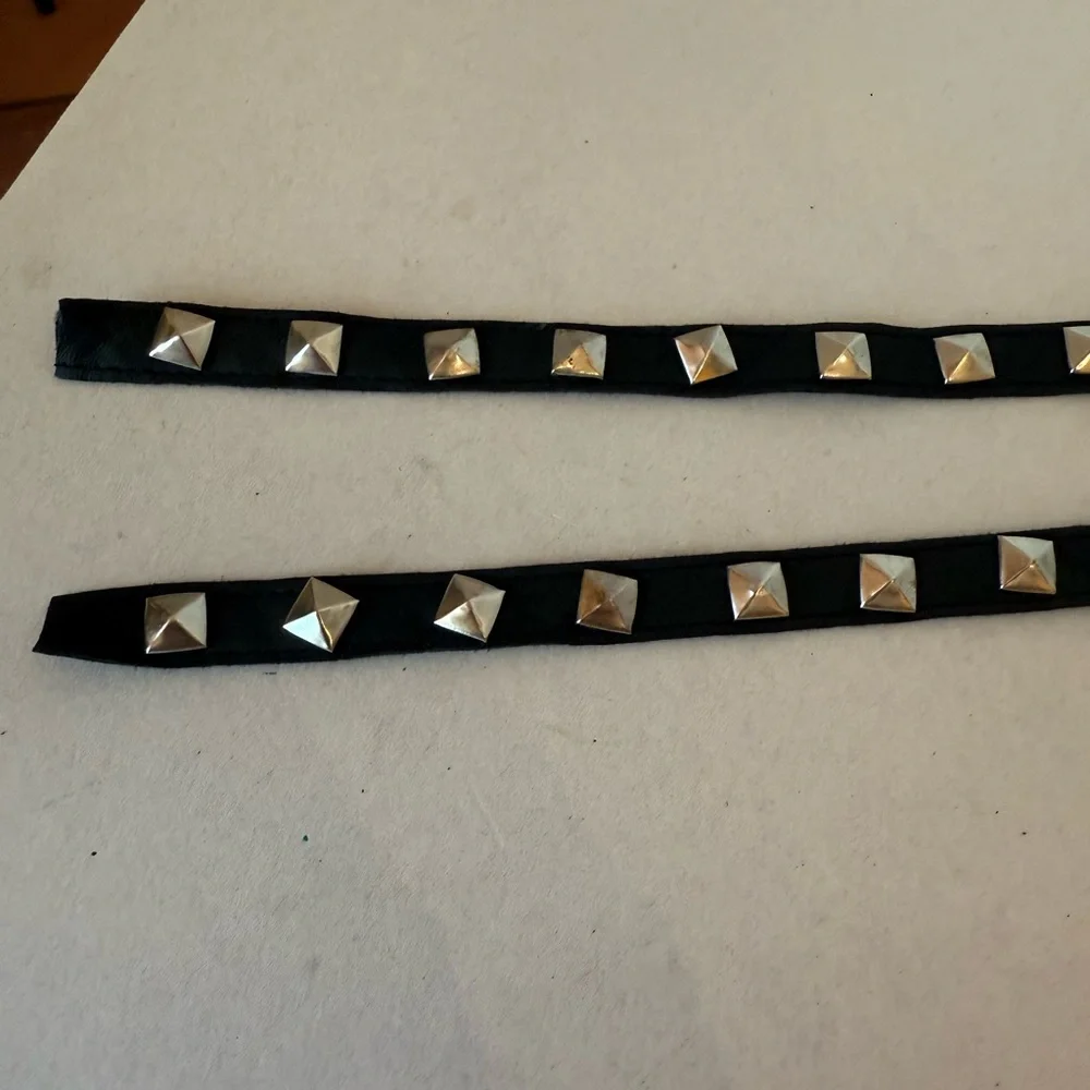 Studded strip